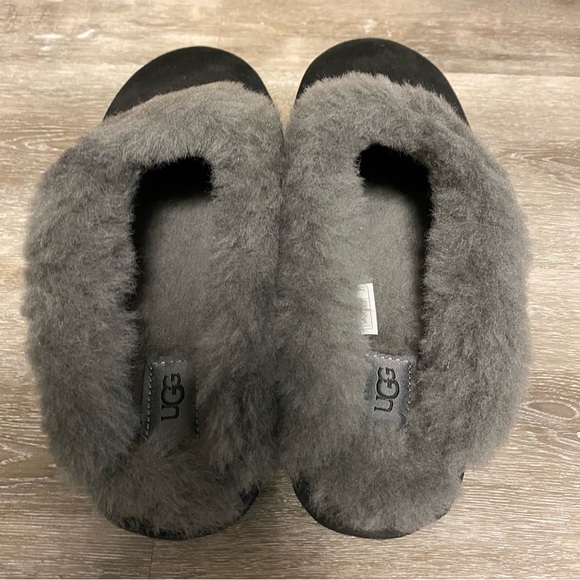 UGG | Cluggette Slippers In Black Grey Indoor Outdoor NEW - Picture 8 of 17